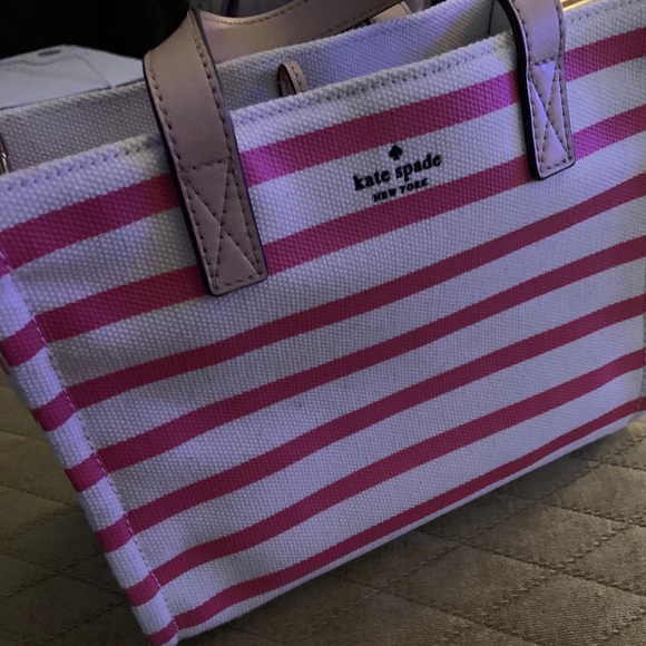 Kate Spade striped purse - Picture 1 of 3